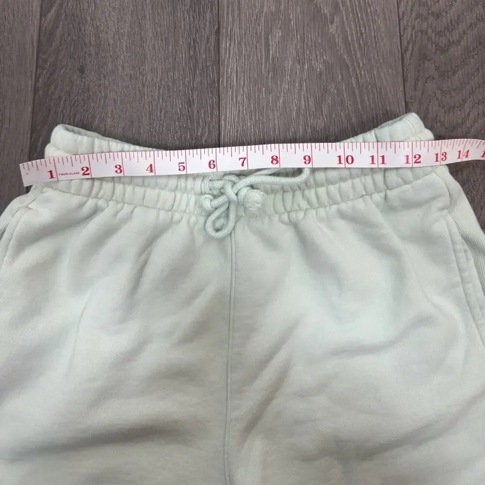 Aritzia TNA Cozy Sweat Fleece Boyfriend 5” Mid Thigh Shorts Mint Size Small - Picture 7 of 10